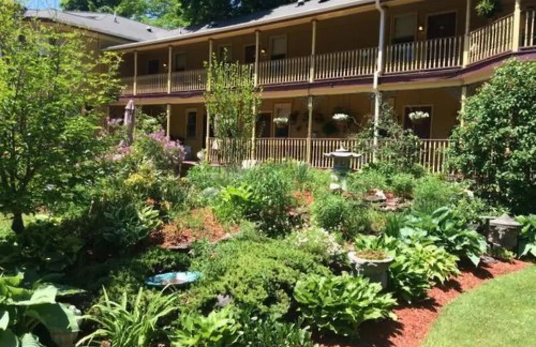 Fairlawn Inn-1