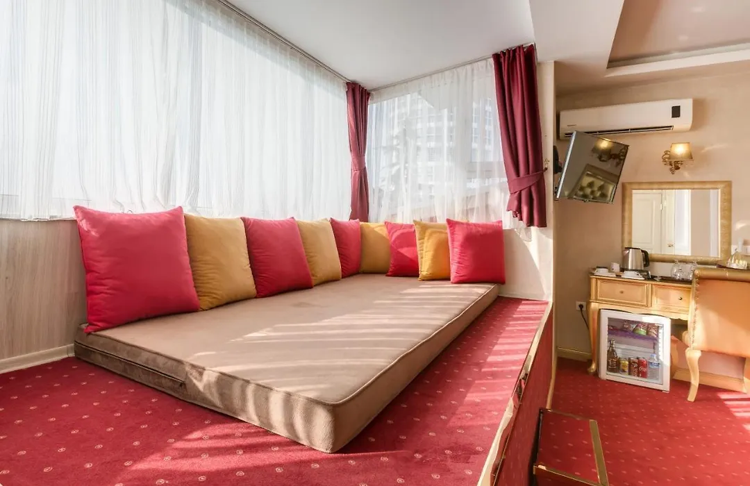 Twins Hotel-1