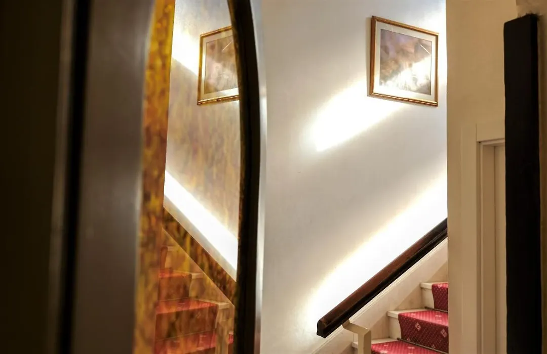 Hotel Consul-1