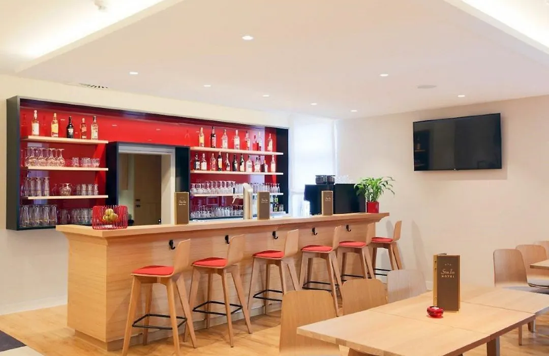 Star Inn Hotel Regensburg Zentrum, By Comfort-1