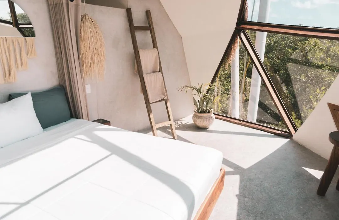 Mamasan Treehouses & Cabins-1