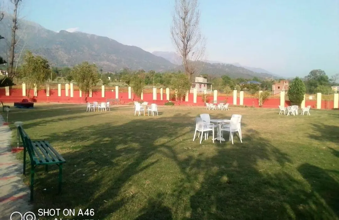 Pops Resort-1