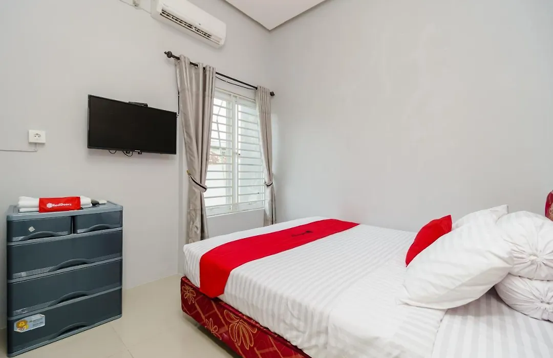 Reddoorz @ Jalan Demang Lebar Raya Palembang-1
