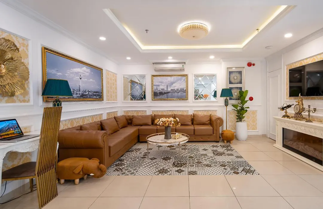 Bella Merry Hotel And Apartment - 100M To The My Khe Beach-1