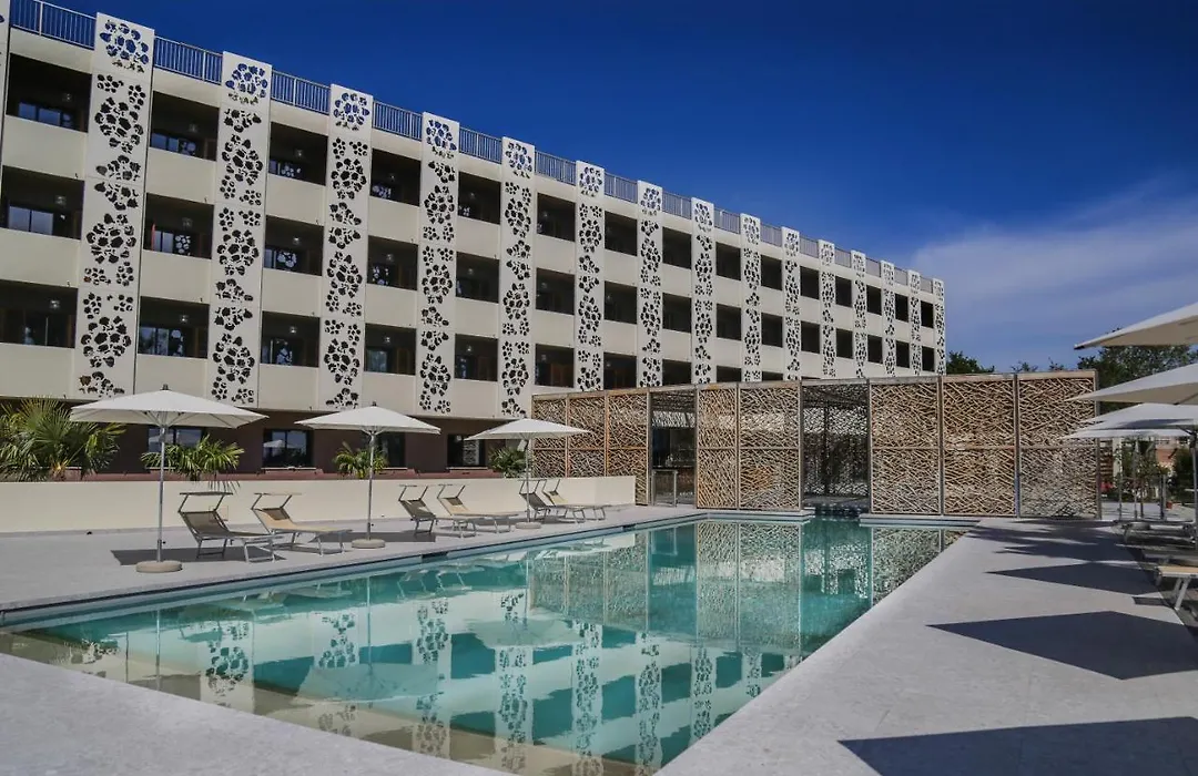 Hotel San Lucianu-1