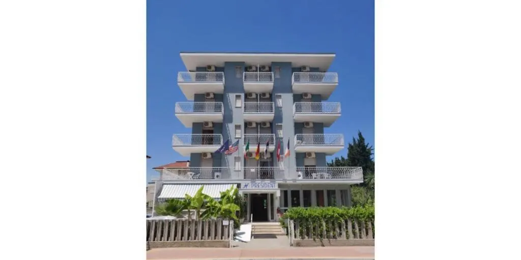 Hotel President-1
