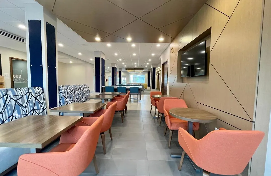 Holiday Inn Express & Suites - Ft. Smith - Airport By Ihg-1