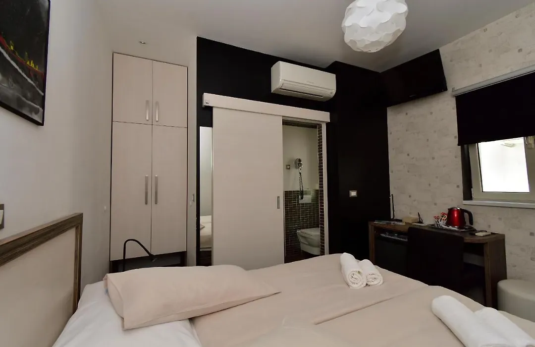 Marmontova Luxury Rooms-1