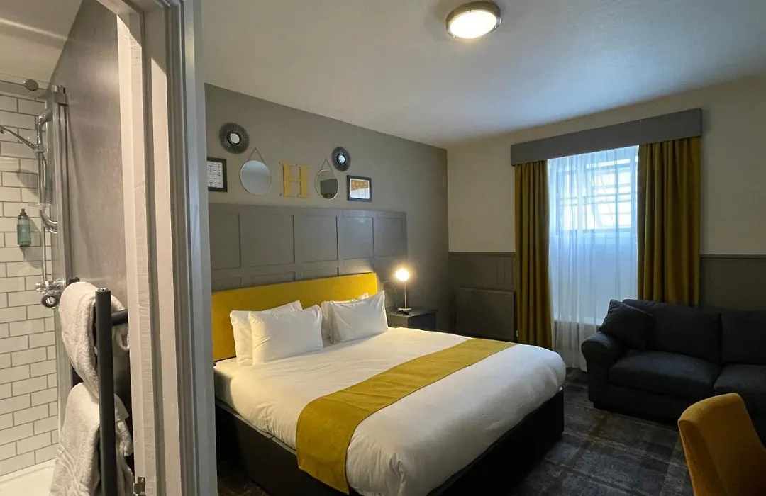 The County Hotel-1