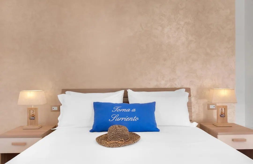 Torna a Surriento Suites-1