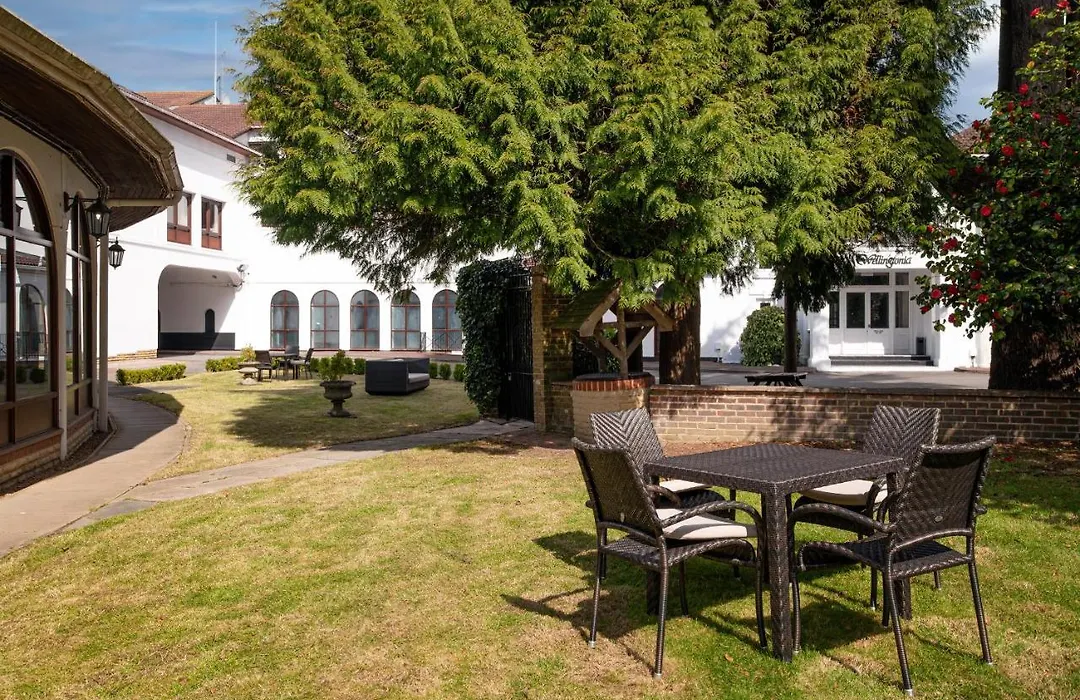 Copthorne Effingham Gatwick Hotel-1