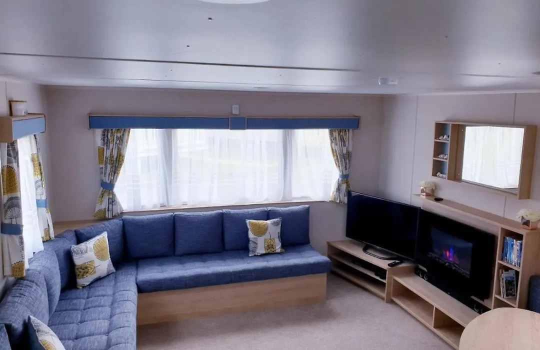 The Abi Joseph @Combe Haven-1
