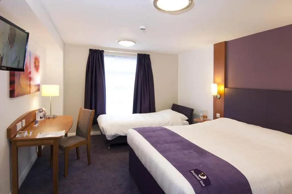 Premier Inn London Kensington-1
