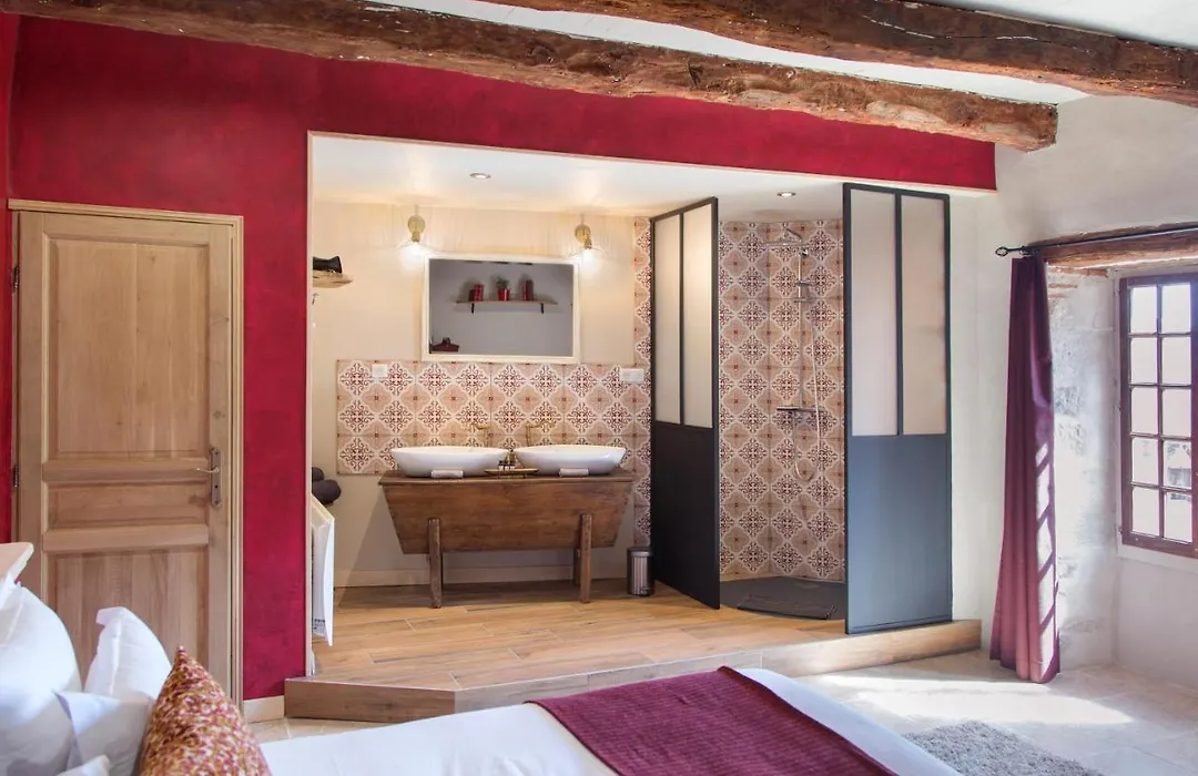 Maison Lapopie Chambres Et Gite-1
