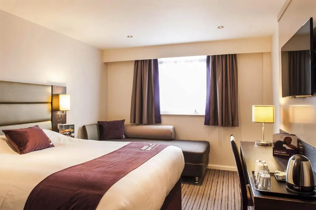 Premier Inn Harlow-1