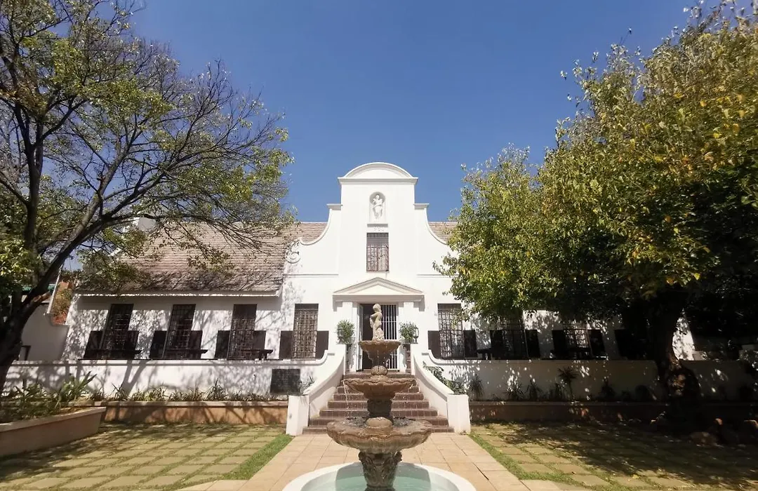 Constantia Guest Lodge-1