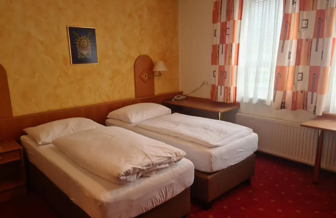 Hotel Wirt im Feld-1