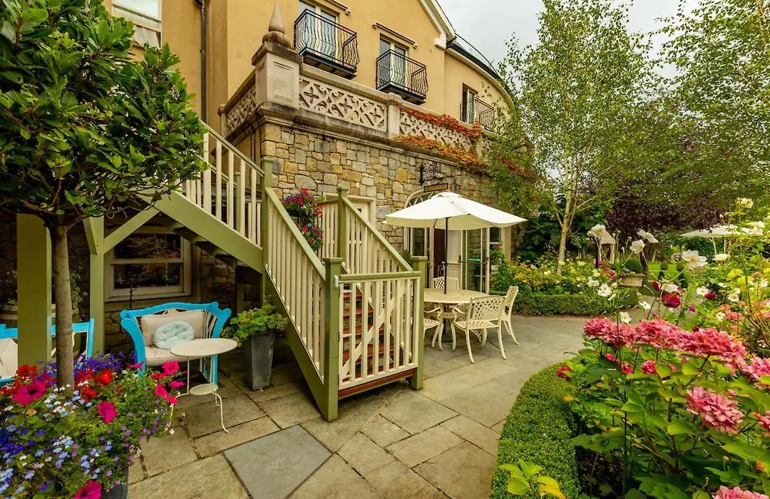 Step House Hotel-1