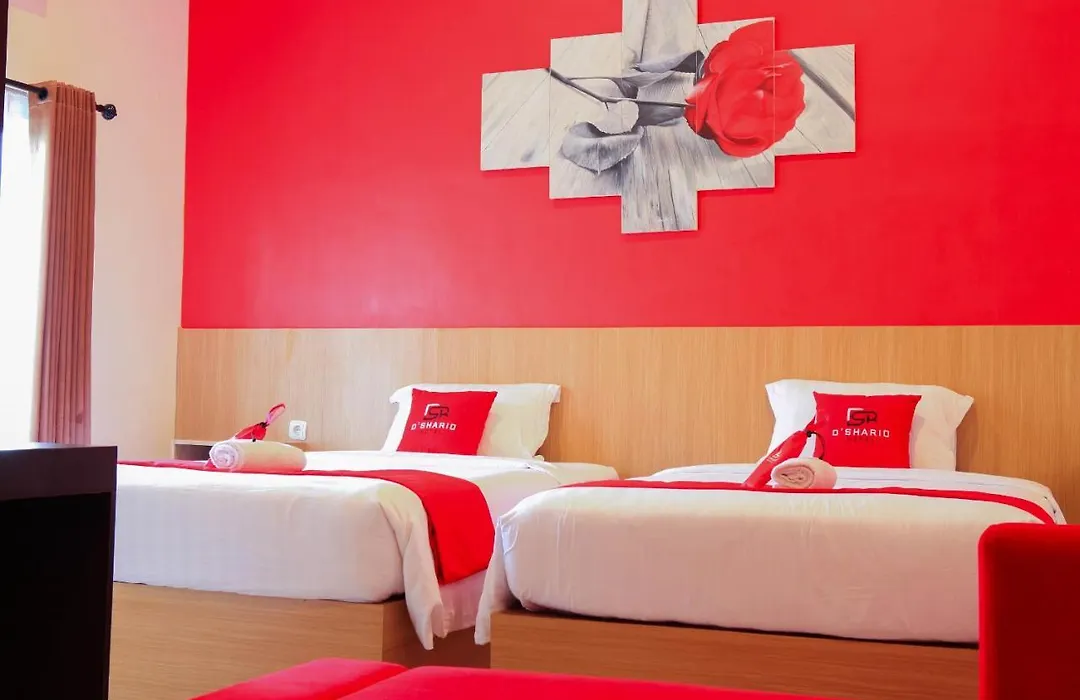 D'Shario Hotel Kepanjen-1