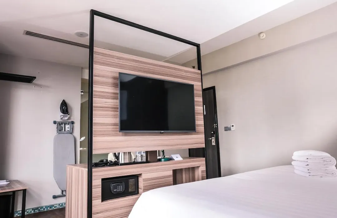 Days Hotel & Suites By Wyndham Kl - Chan Sow Lin Mrt Or Lrt-1