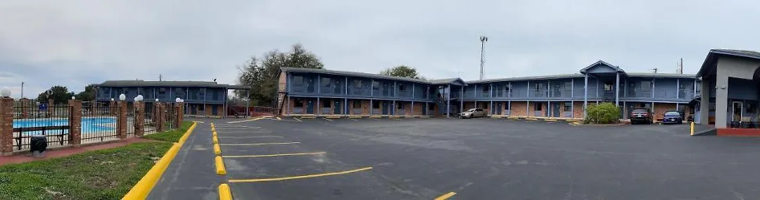 The Country Corner Inn-1