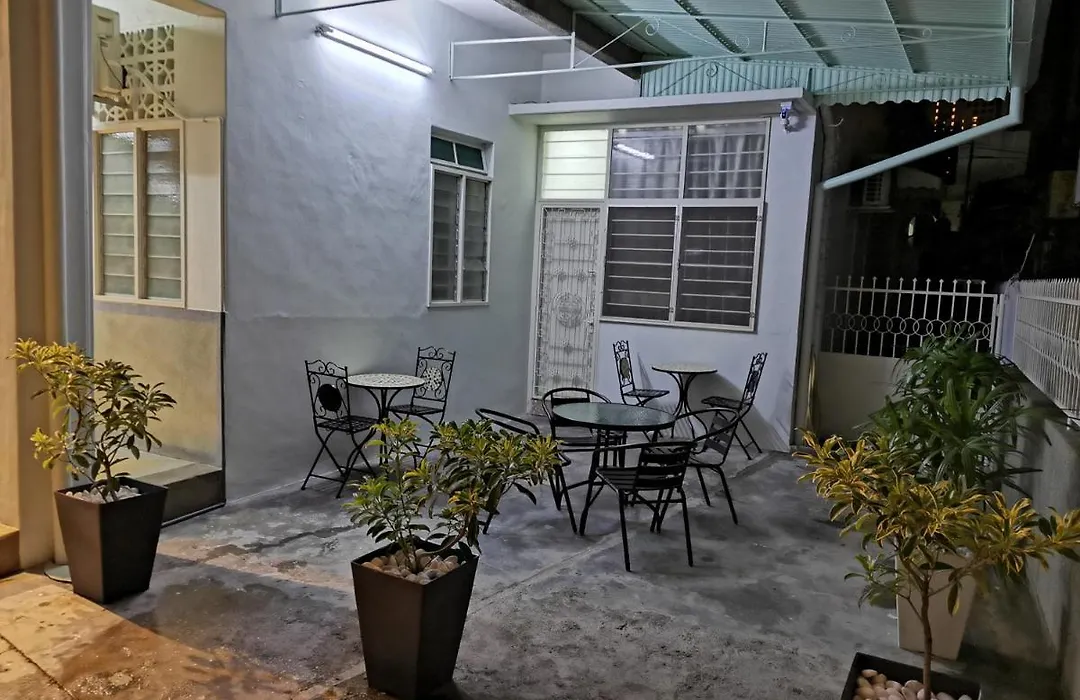 G Fortune Guest House Victoria Green-1