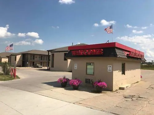 American Inn Council Bluffs-1