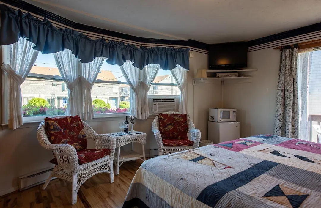 A Cape Cod Ocean Manor Inn-1