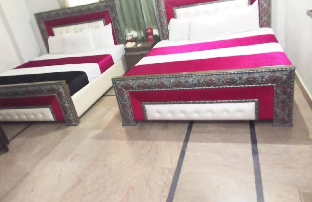 Hotel Day In Lahore-1