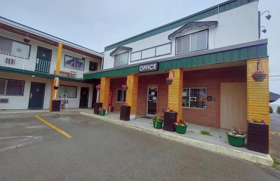 Kootenay Country Inn-1