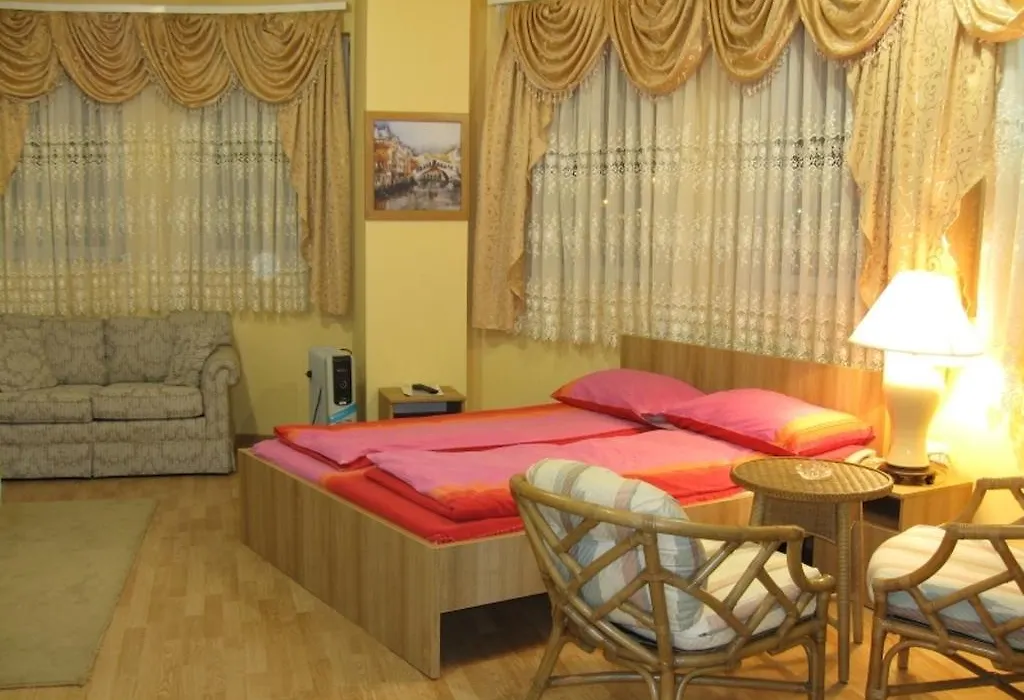 Banana City Hotel-1