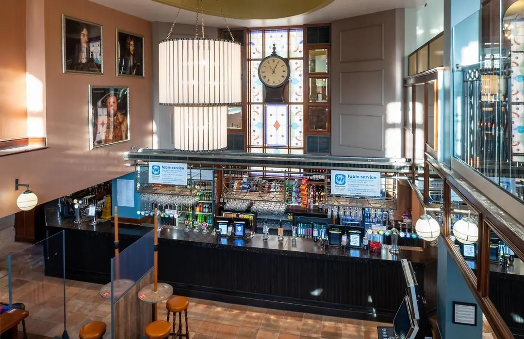 The Kings Head Inn Wetherspoon-1