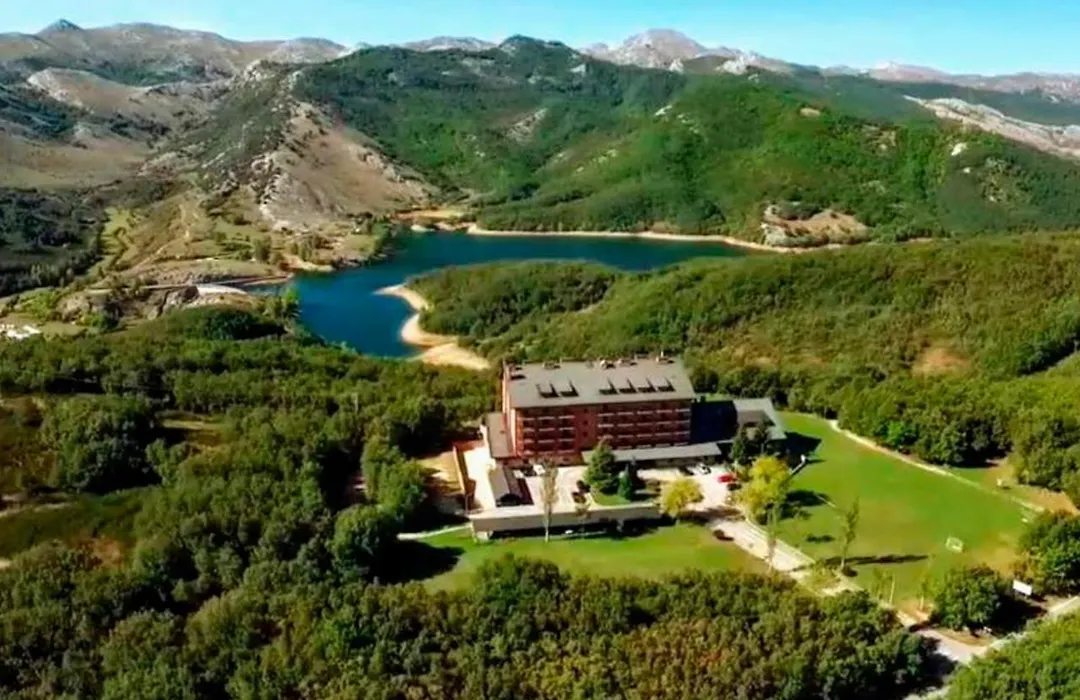 Parador De Cervera De Pisuerga-1