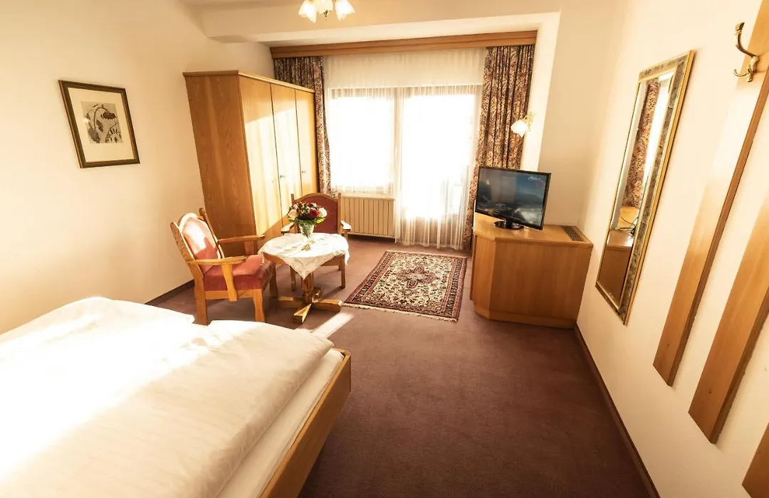 Hotel Helga-1