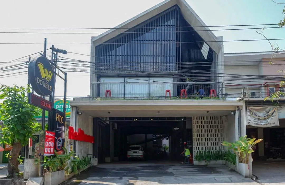 Reddoorz Plus Near Kawasan Sam Poo Kong Semarang-1