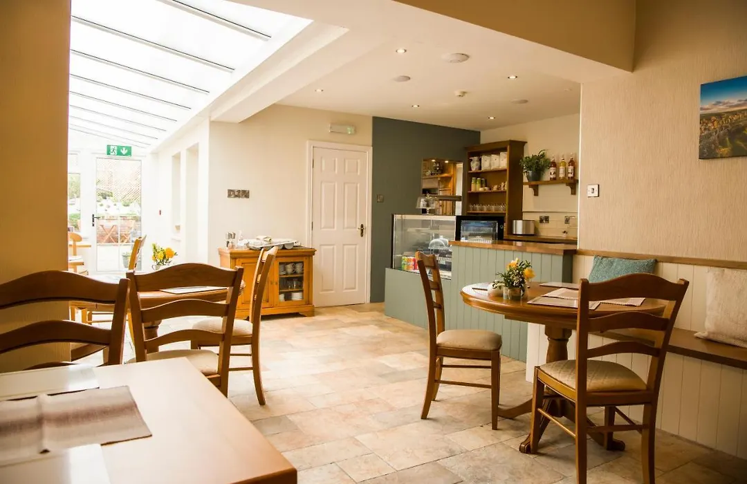 Cul-Erg House & Kitchen-1
