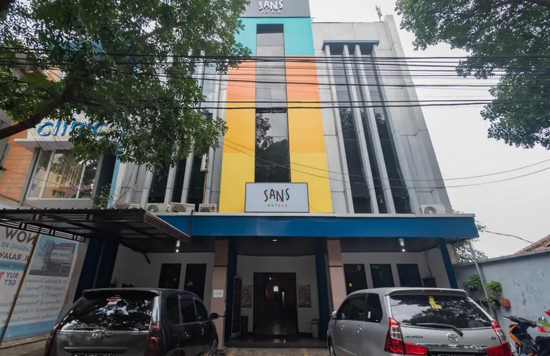 Sans Hotel Cihampelas Bandung-1