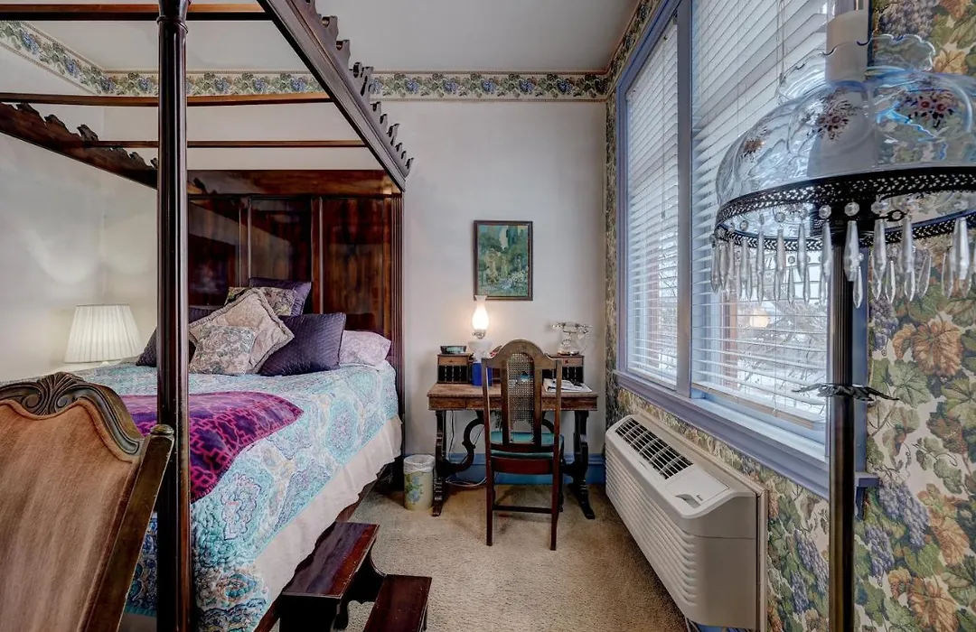 Grandison Inn-1
