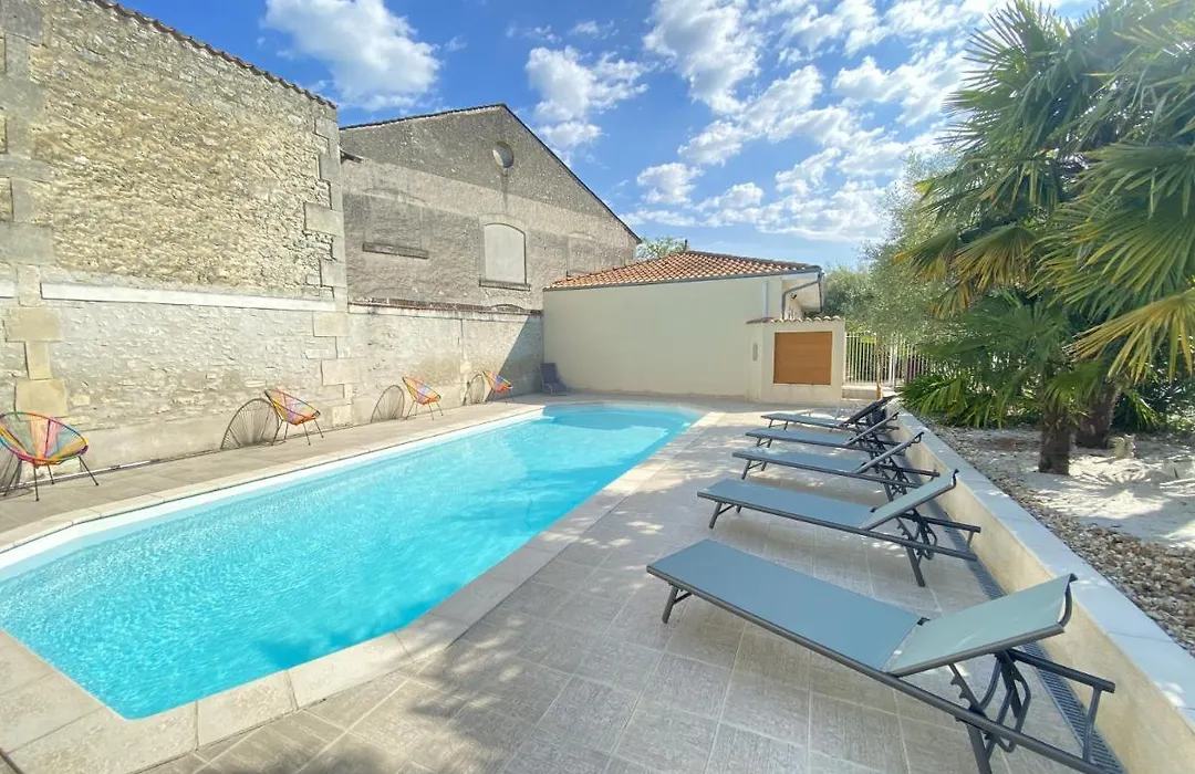Logis Hotel L'Oliveraie-1
