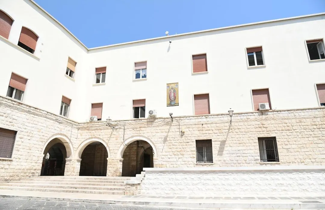 Palazzo Del Carmine-1