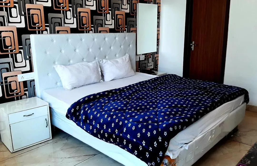 Hotel Hollywood-1