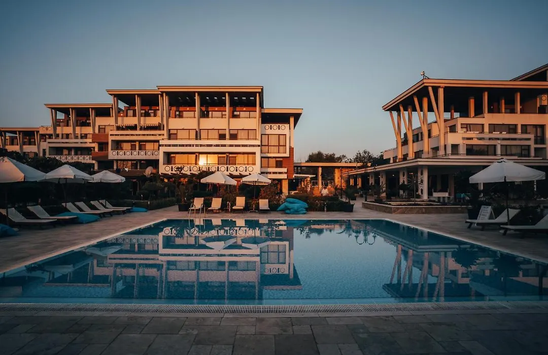Apolonia Resort-1