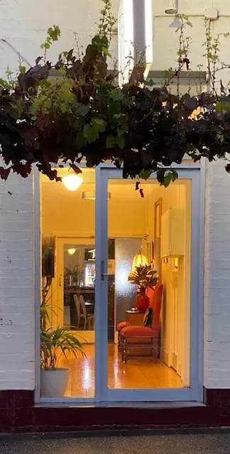 The Barkly Bistro Bar & Accommodation-1