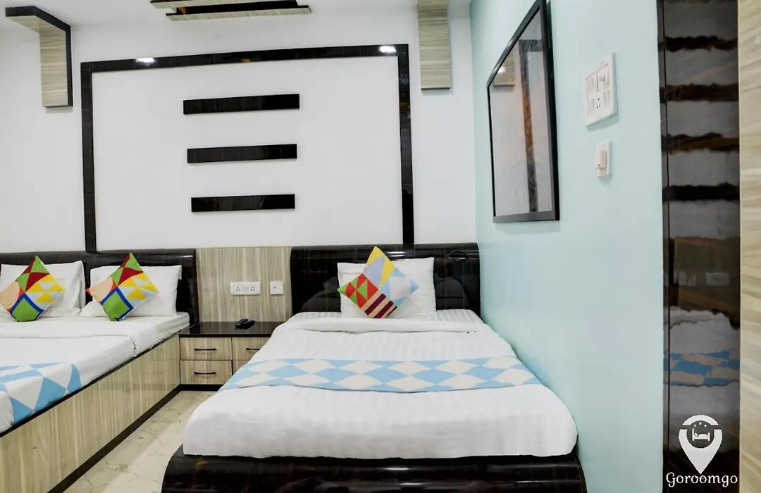 Goroomgo Amit Guest House Tagore Park Kolkata-1