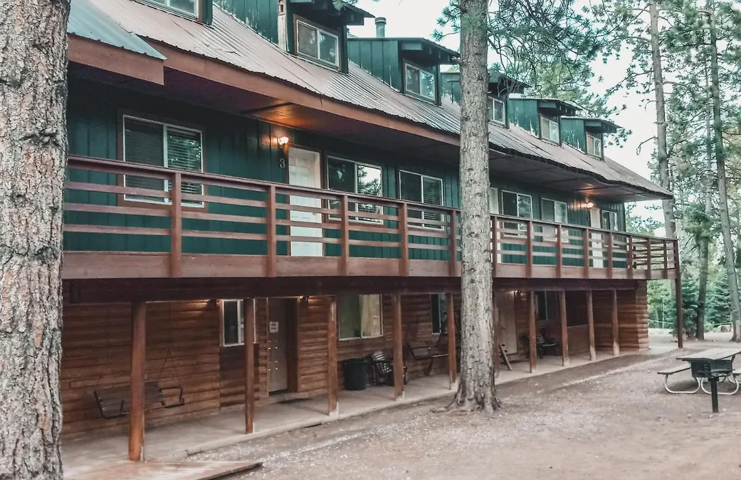 Pinewoods Resort And Rv Park-1