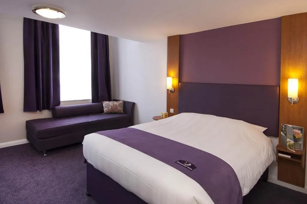 Premier Inn Cobham-1