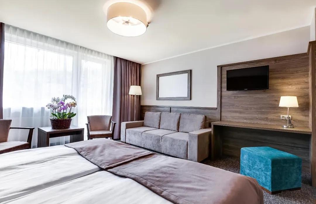 Hotel Konradowka Wellness & Spa - 300 Metrow Do Centrum-1