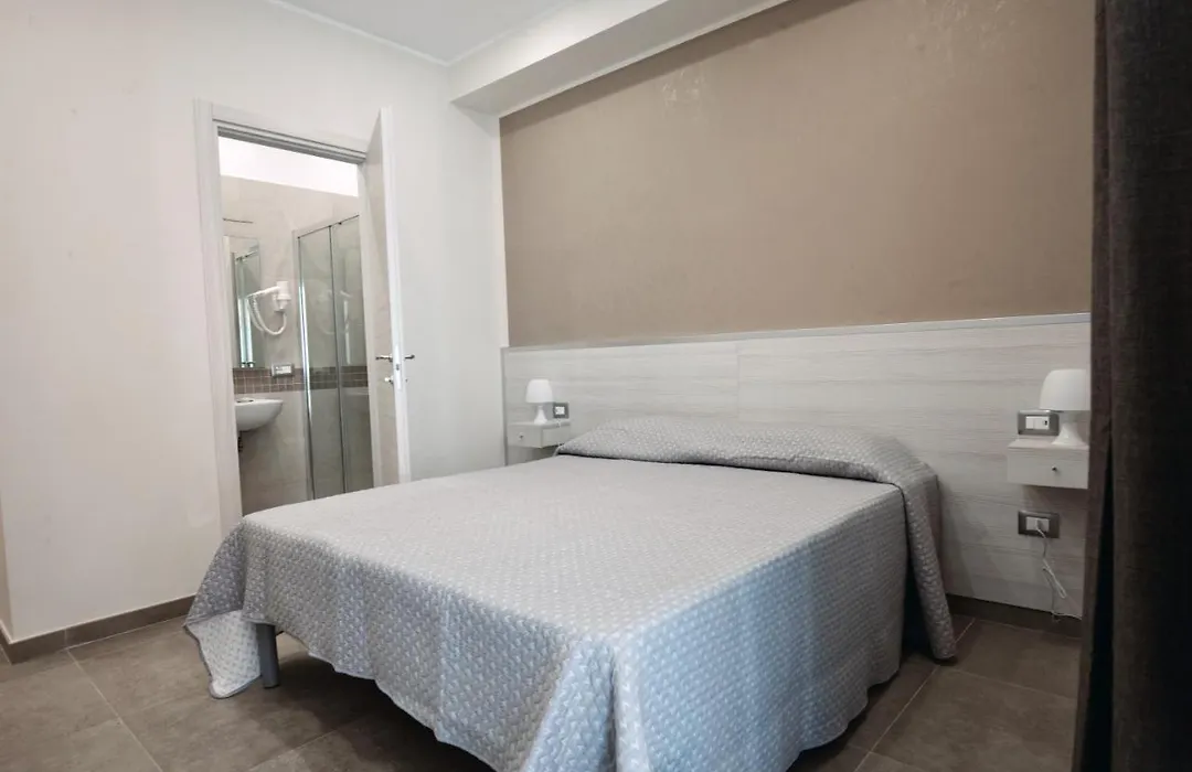 Six Rooms-1