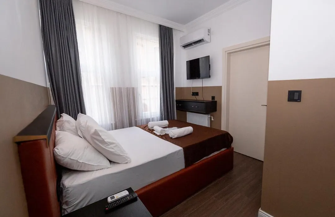Miss Suite-1