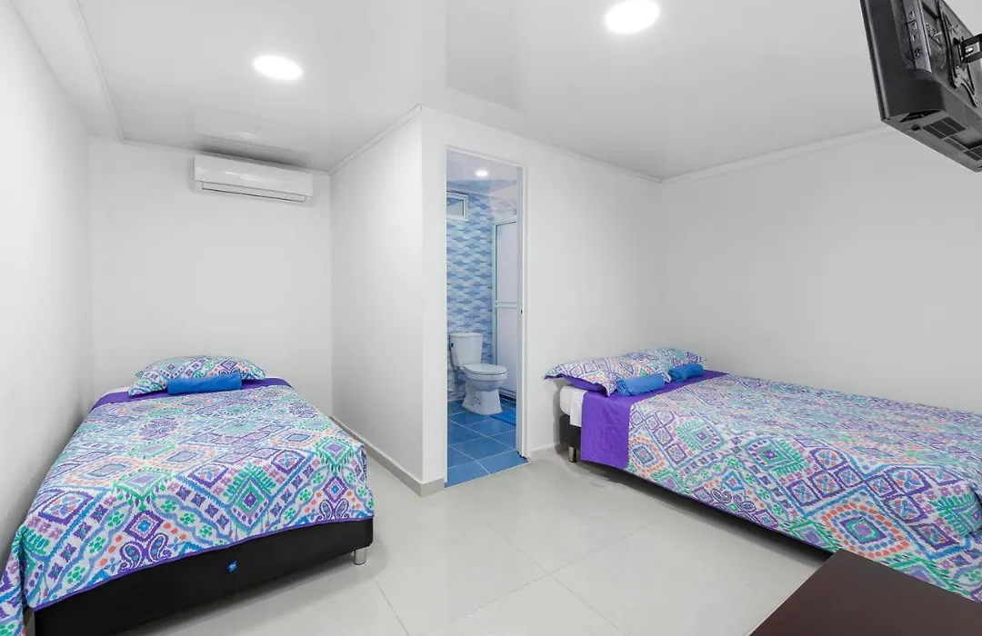 La Isla Inn-1